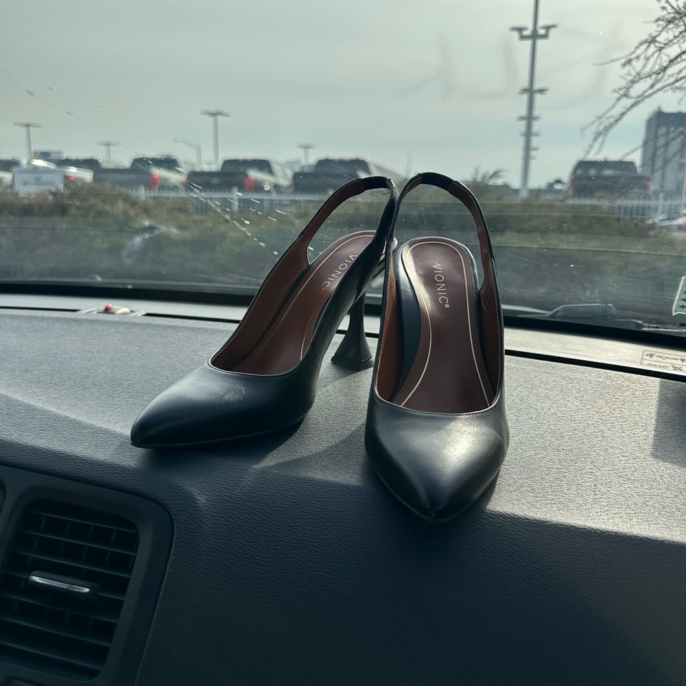 Vionic Black Slingback Heels